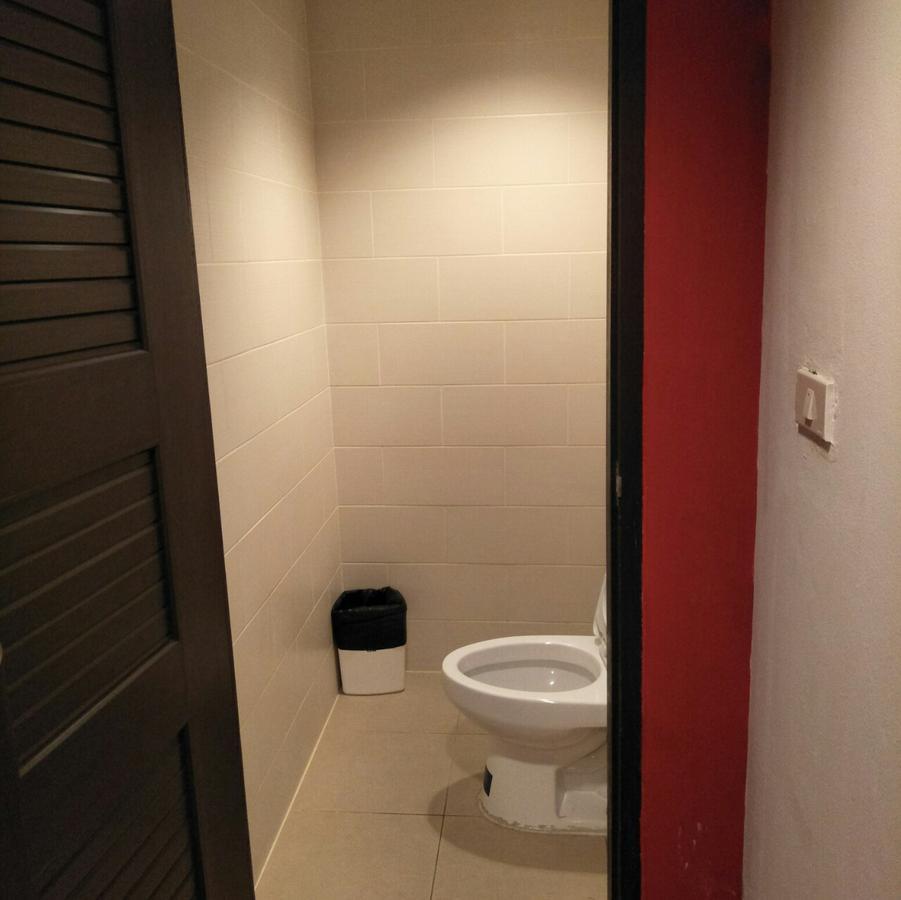 Badu Sukhumvit Dormitory Bangkok Exterior photo