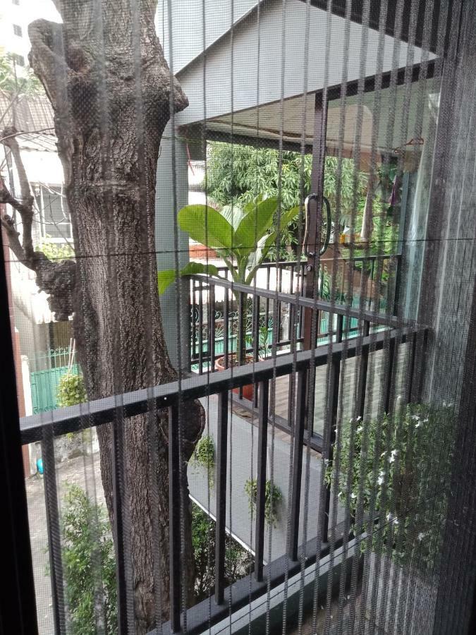 Badu Sukhumvit Dormitory Bangkok Exterior photo